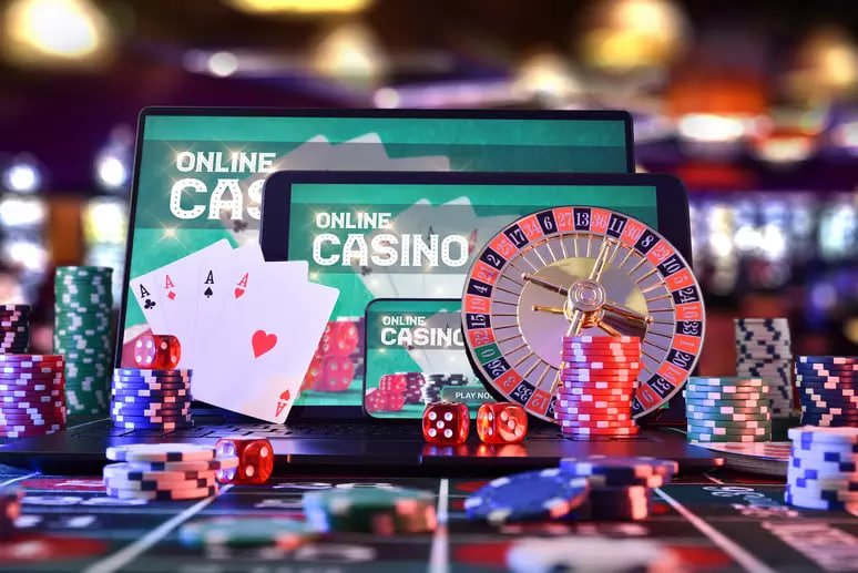 Mega Wheel live studio broadcast showing spinning wheel and segment payouts on venusbet slot